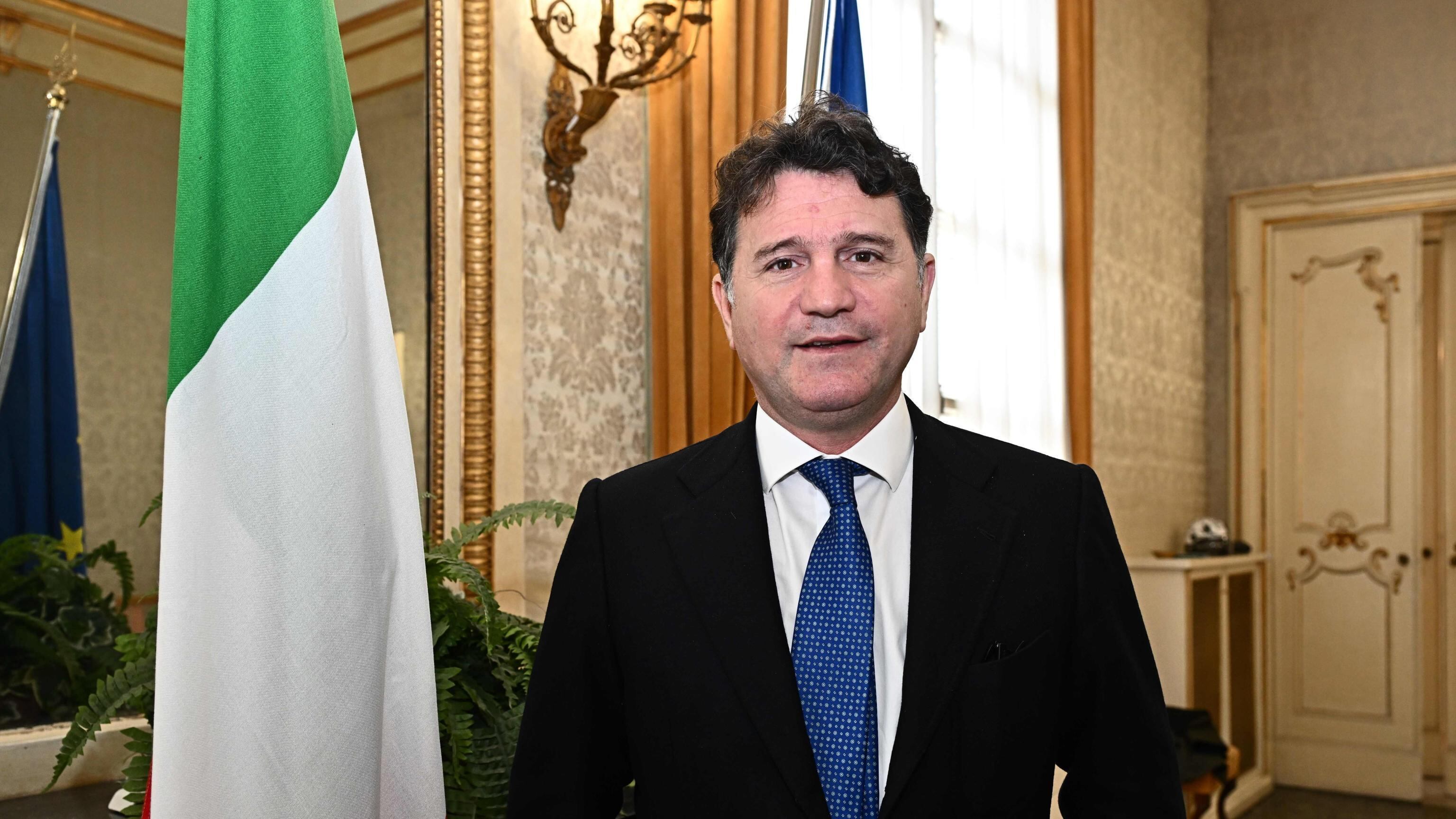 Violenza, indagato Silvestro. E si scusa sulle frasi