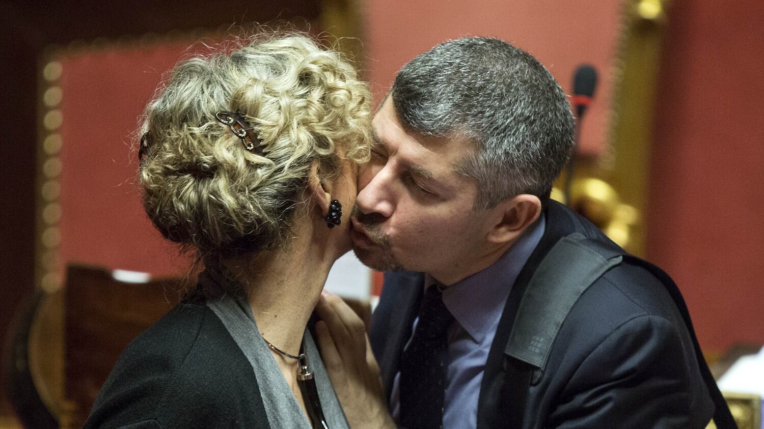 Scalfarotto insiste: "Ecco perché ho incontrato gli americani in carcere"