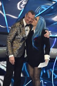 Sanremo 2024: ecco il look della terza serata del Festival di Loredana Bertè 2