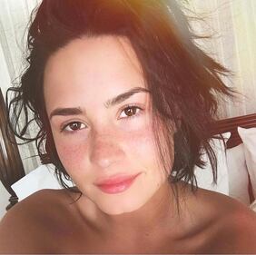 Demi Lovato e Taylor Swift su Instagram, foto 20