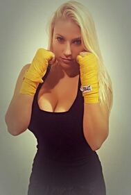 La lottatrice Brye Anne Russillo 4