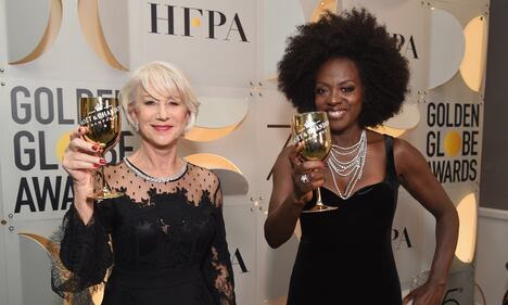 Golden Globe 2018, star in nero sul red carpet 9