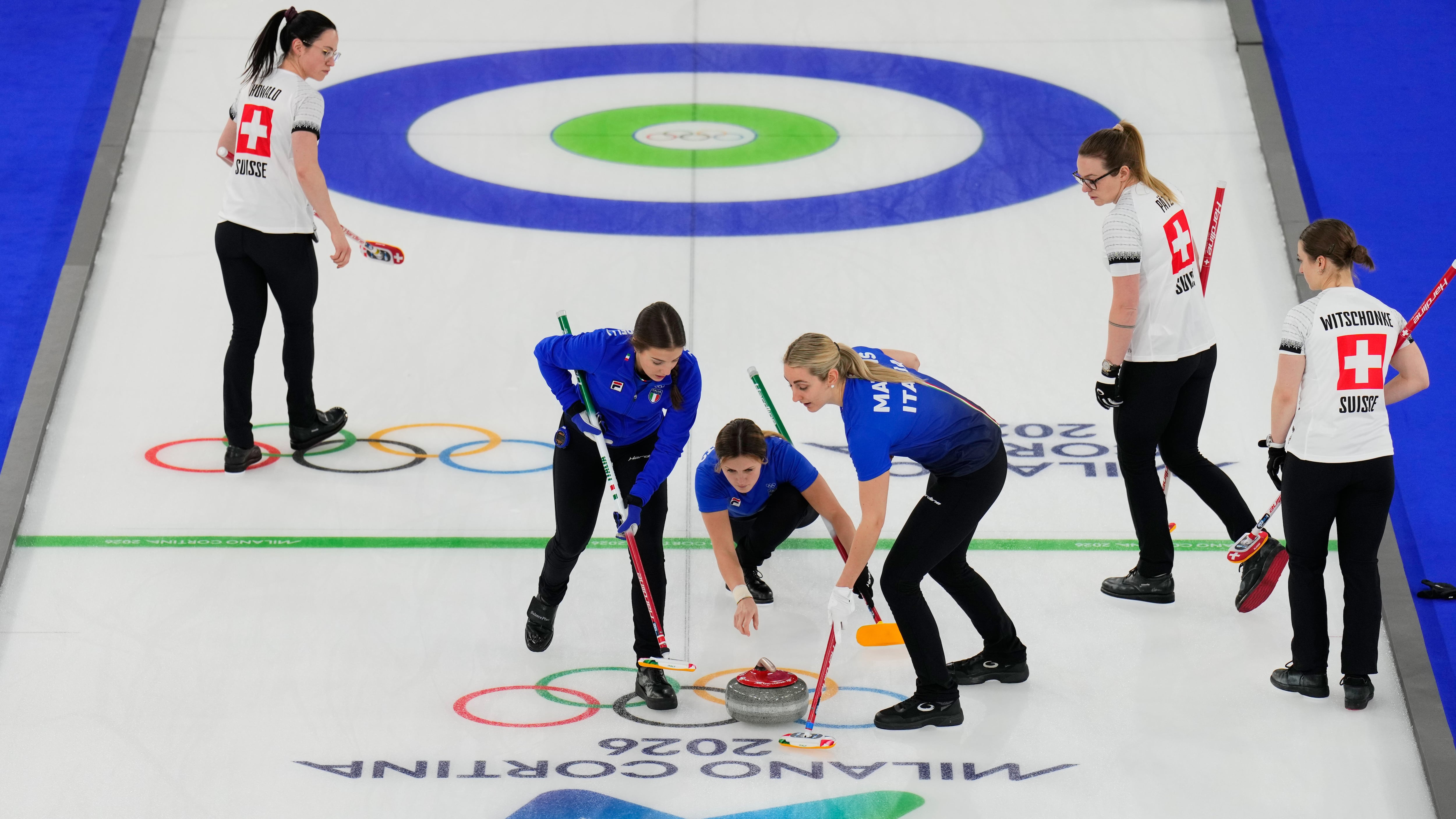 Milano-Cortina, le Azzurre del curling cedono alla Svizzera al debutto