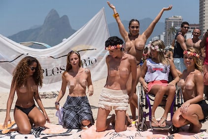 Topless hot per le modelle in Brasile 5