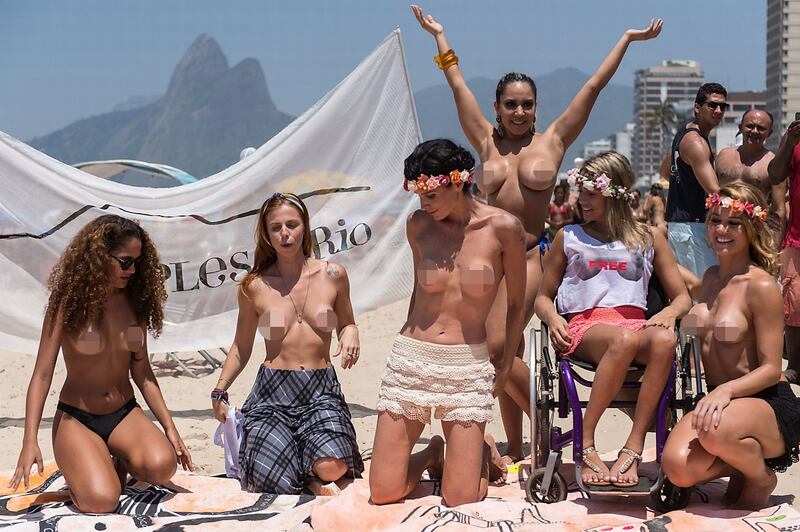 Topless hot per le modelle in Brasile 5