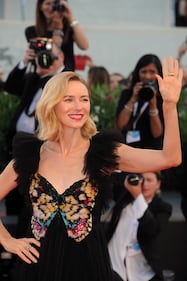 Mostra del Cinema di Venezia, la farfalla di Naomi Watts e i look sexy 3