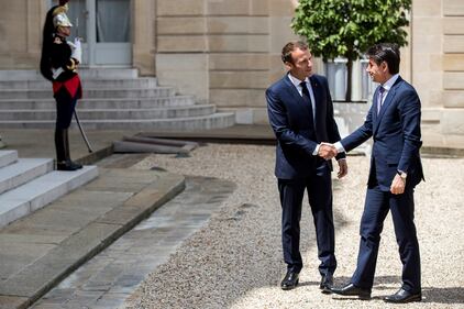 Conte da Macron all'Eliseo 3