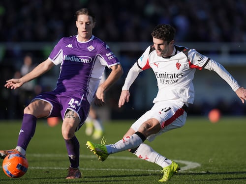 Il Milan si complica la vita e pareggia 1-1 con la Fiorentina: Nkunku risponde a Comuzzo