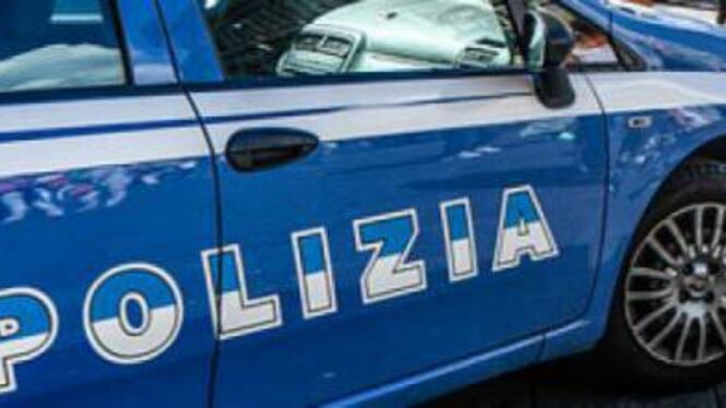 Paura in piazza Bologna: marocchini minacciano e derubano due 18enni