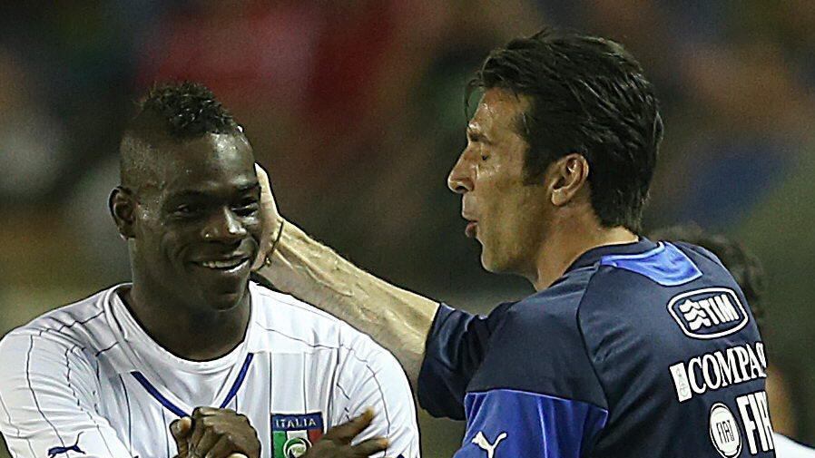 Chiude Portobello Italia. Balo-Juve, ultima puntata lo scontro generazionale
