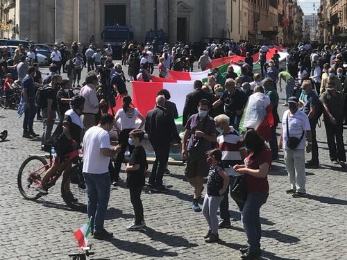 Il centrodestra unito in piazza per il 2 giugno