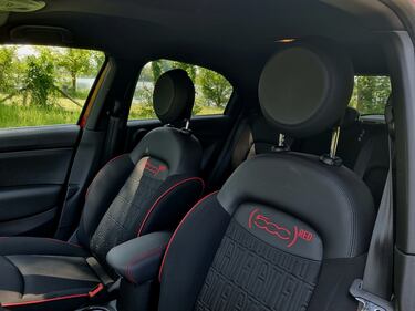 Fiat 500X Red Hybrid, guarda la gallery 14