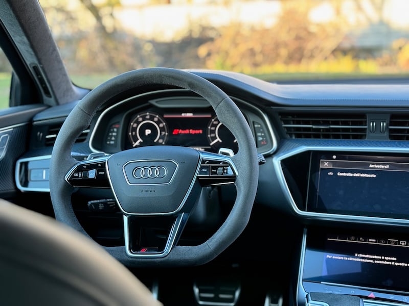 Audi RS6 Performance: guarda la gallery della super station wagon da 630 CV 13