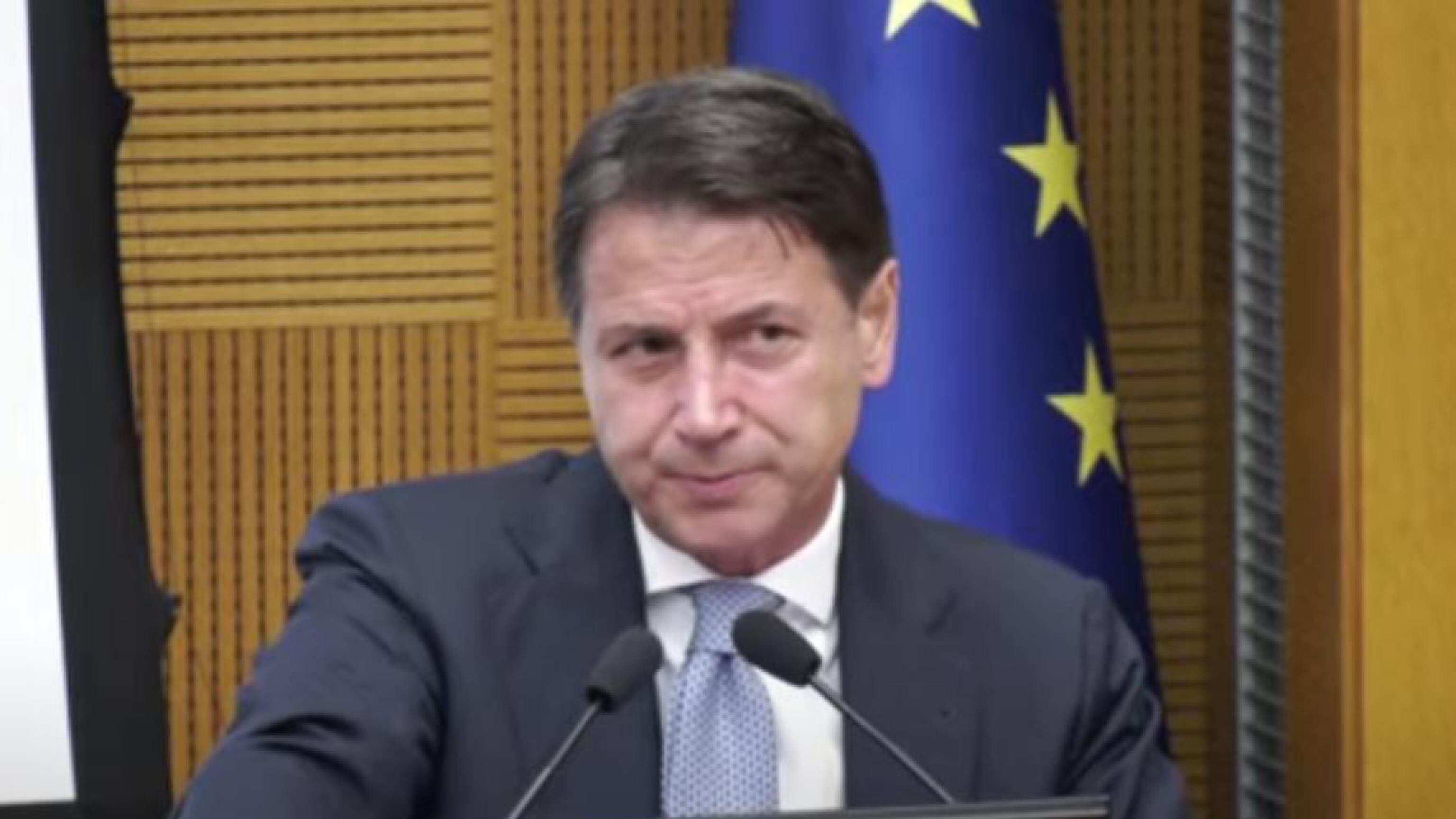 Conte si riprende dopo il ricovero ma non ha linea. I suoi: "Ascoltiamo e poi decidiamo"