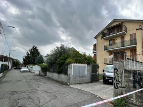 Strozza il figlio di un anno: "L'ho ucciso"