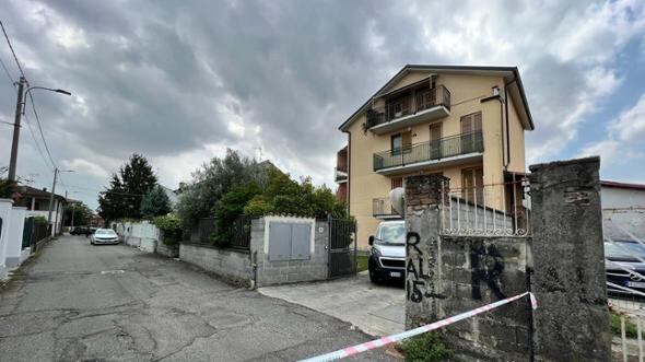 Strozza il figlio di un anno: "L'ho ucciso"