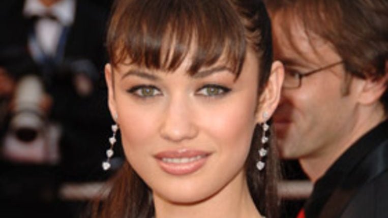 La Bond girl di 007 positiva al coronavirus