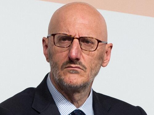 Alle Poste si insedia Caio: porterà la società in Borsa