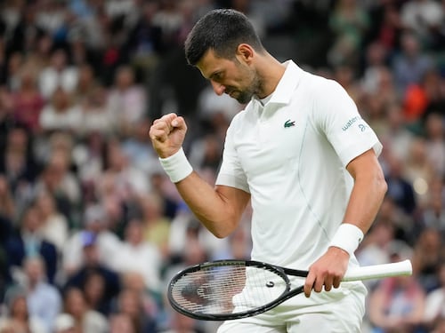 Wimbledon, Djokovic vince in scioltezza: Holger Rune sconfitto in 3 set