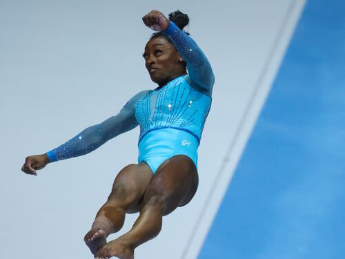Biles e le donne che inseguono gli uomini