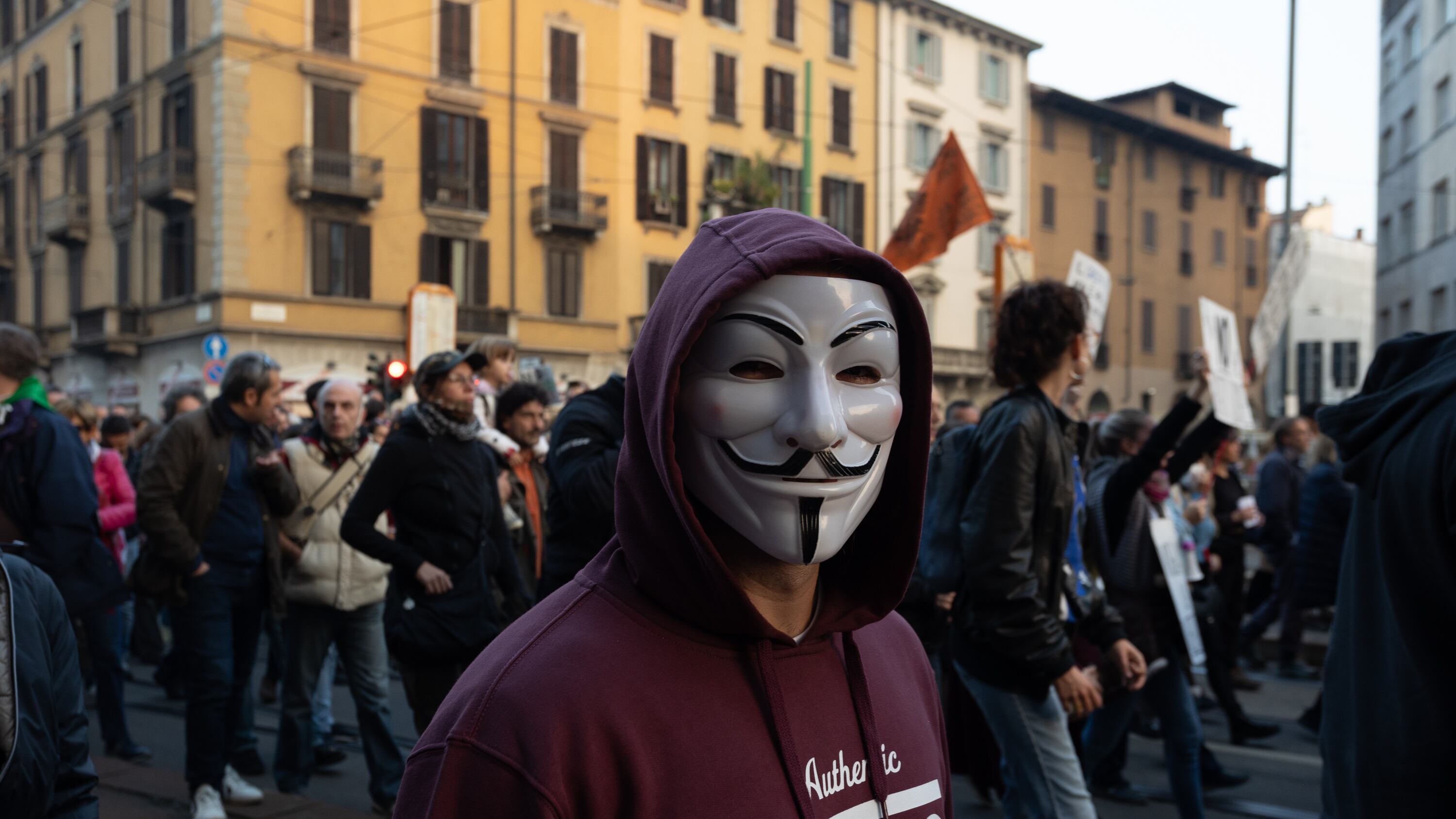Sala, "sos" al governo: agenti contro i No pass