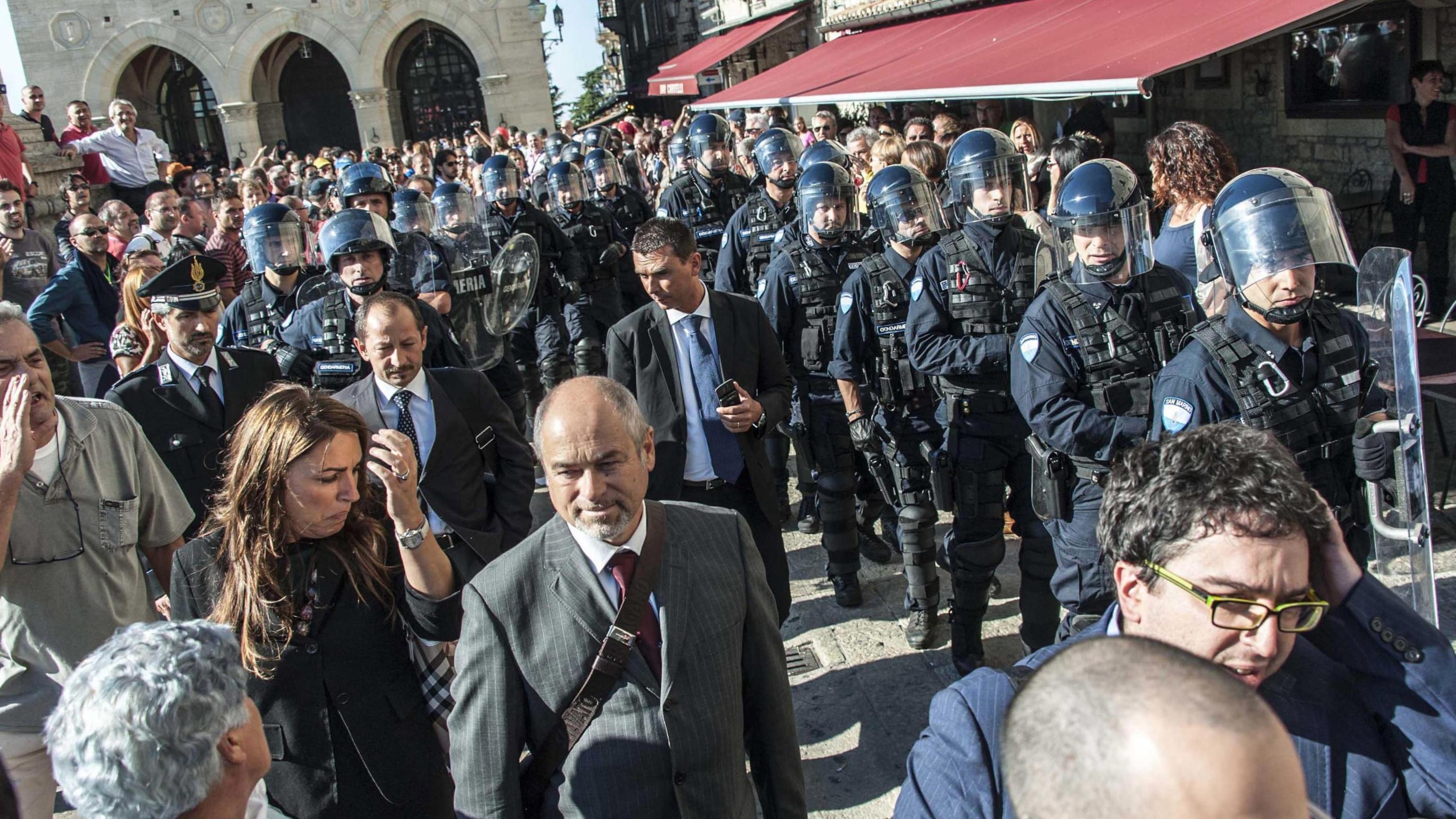 L'inferno nel paradiso fiscale: rivolta anti tasse a San Marino