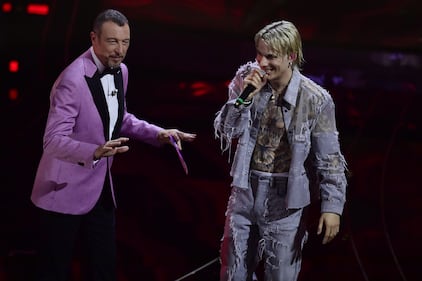 Sanremo 2024: ecco il look della quarta serata del Festival de Il Tre 3
