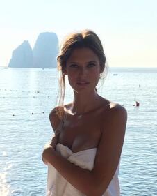 Bianca Balti allatta sui social 10