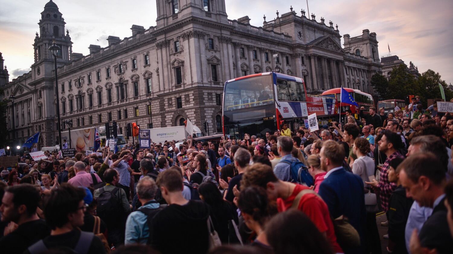Brexit, il Regno Unito scende in piazza contro Boris Johnson