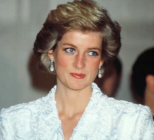 Lady Diana, le foto della principessa triste 19