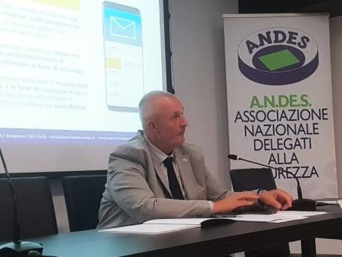 Gli steward contro il decreto Salvini: "Troppe restrizioni per stranieri"