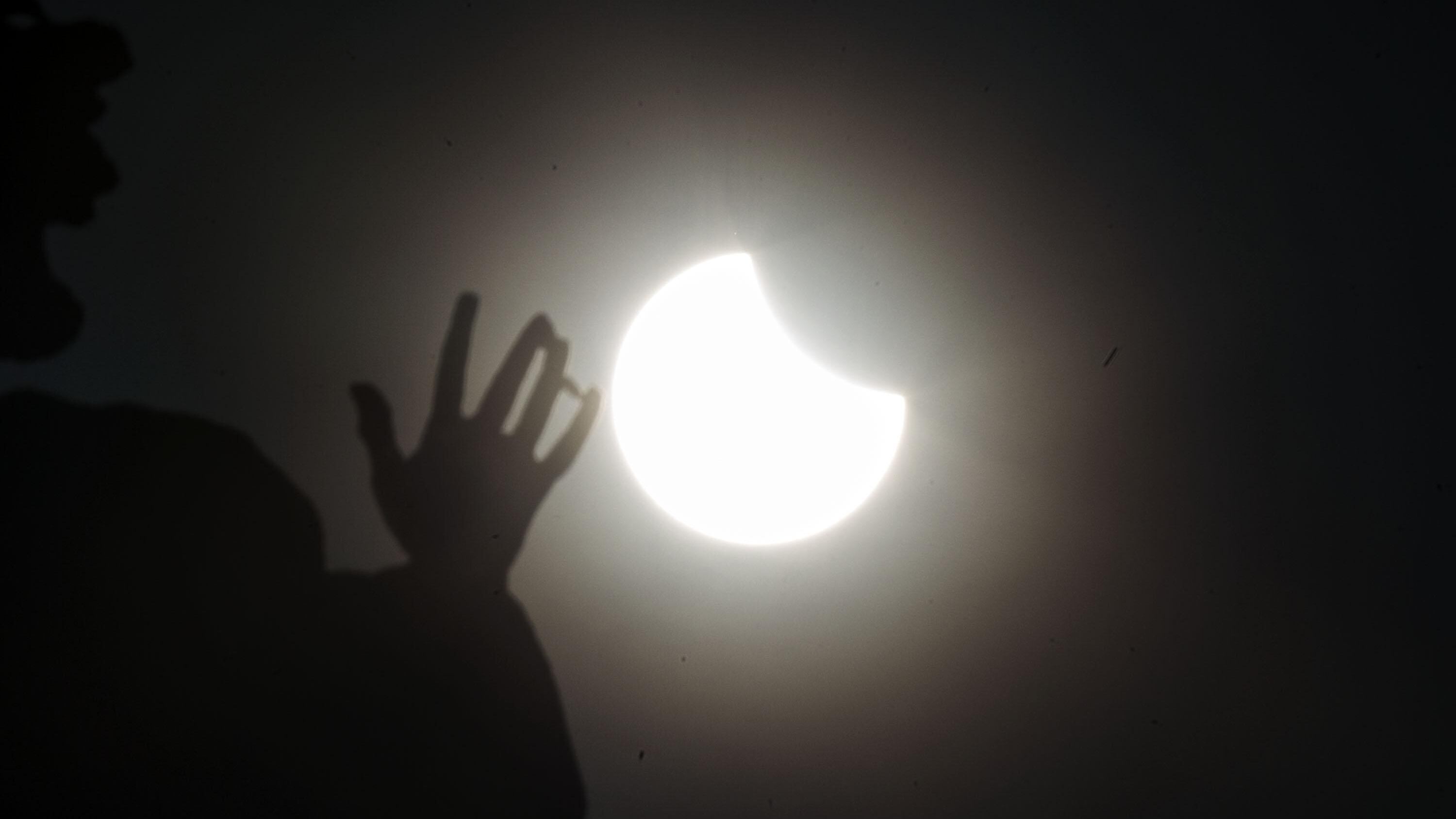 La super Luna nera che oscurerà il Sole