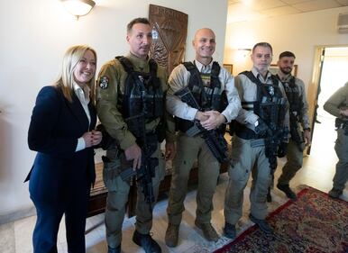 Giorgia Meloni in visita al contingente italiano in Iraq 1