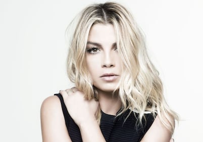 Emma Marrone sexy in bikini: foto 23