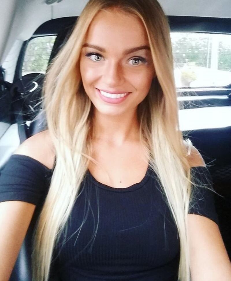 Mercedesz Henger, lato b esplosivo 11