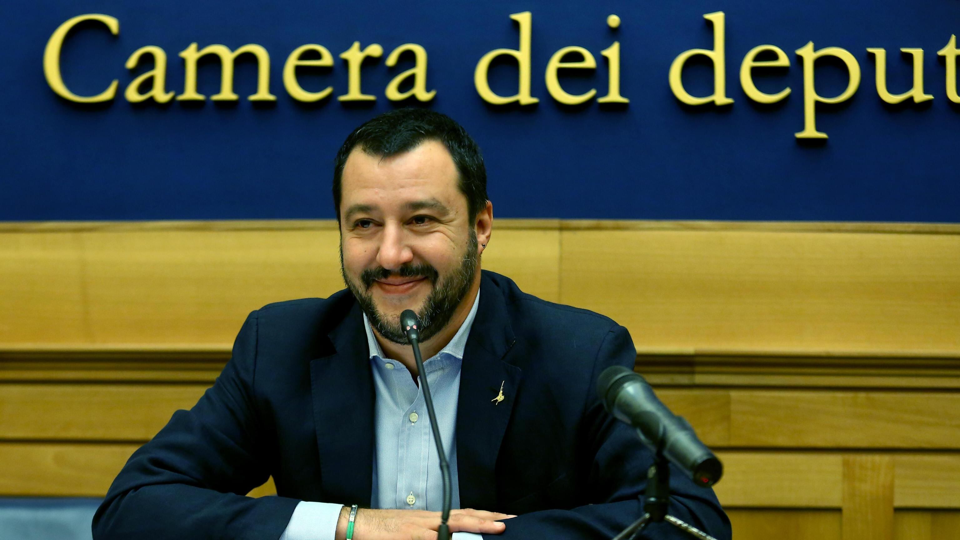 Salvini: "Boldrini a dialogare con l'Isis"