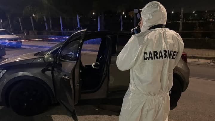 Napoli, donna trovata morta in strada e un'altra in fin di vita. Ipotesi tentato omicidio-suicidio