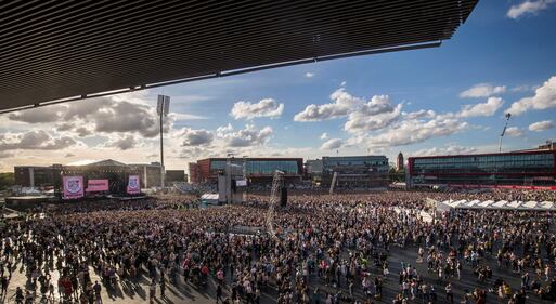 "One Love Manchester", il concerto in ricordo delle vittime dell'attacco terroristico 17
