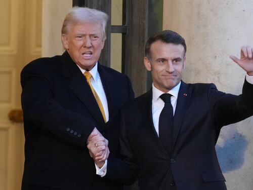Il ritorno di Trump in Europa: "Il mondo sta impazzendo"