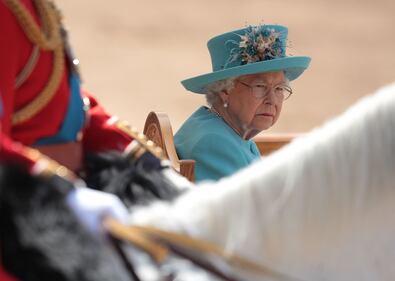 Regina Elisabetta II, le foto del capo del Regno Unito 9