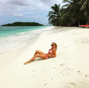 Federica Panicucci sexy alle Maldive 1