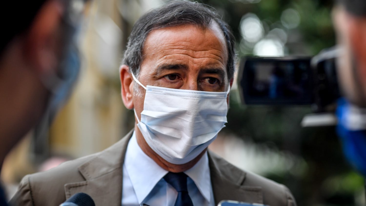 Cento euro per cenare (in streaming) con Sala