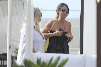 Mara Venier, la "signora della domenica" compie 65 anni 10