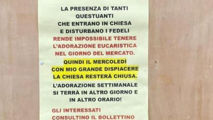 "Troppi mendicanti quando c'è il mercato". Il prete di Forte dei Marmi sbarra la Chiesa