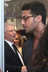 Fabrizio Corona, striptease al party di Camicissima 13
