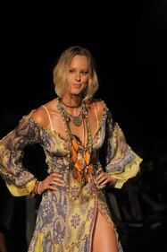 Durante la settimana della moda vanno in scena le forme 9
