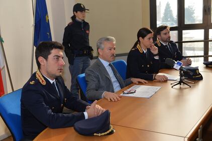 Naziskin, l'arsenale trovato nella sede di Varese 18