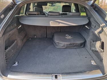 Audi Q5 Spoortback PHEV, guarda le foto 14