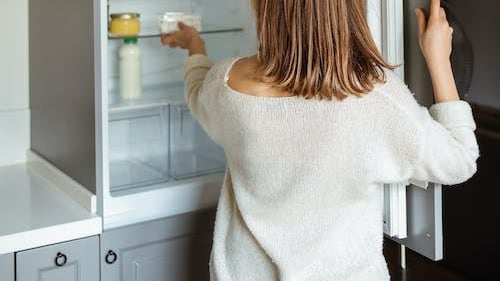 Come posizionare gli alimenti dentro al frigorifero: tutti i consigli