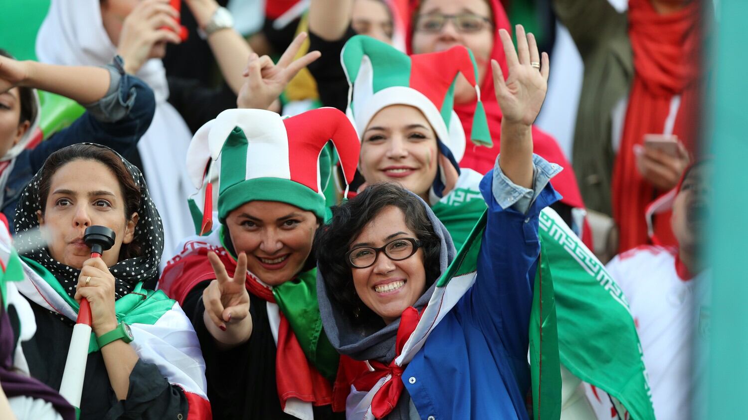 Iran, da oggi le donne possono entrare negli stadi